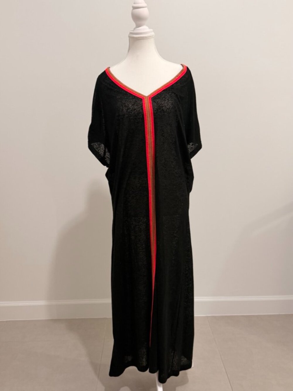 pitusa black abaya